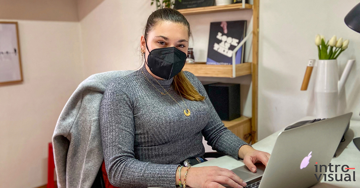 Introvisual's tweet photo. 🗣Seguimos con las incorporaciones.
Hoy os presentamos a:
𝗔pasionada
𝗟eal
𝗕romista
𝗔mable
💥Amante del marketing, es nuestra última incorporación a nuestro departamento de marketing digital
👋🏼¡Bienvenida al equipo #Introvisual
#mkt #marketing #marketingdigital https://t.co/98hQ6SX5ZM