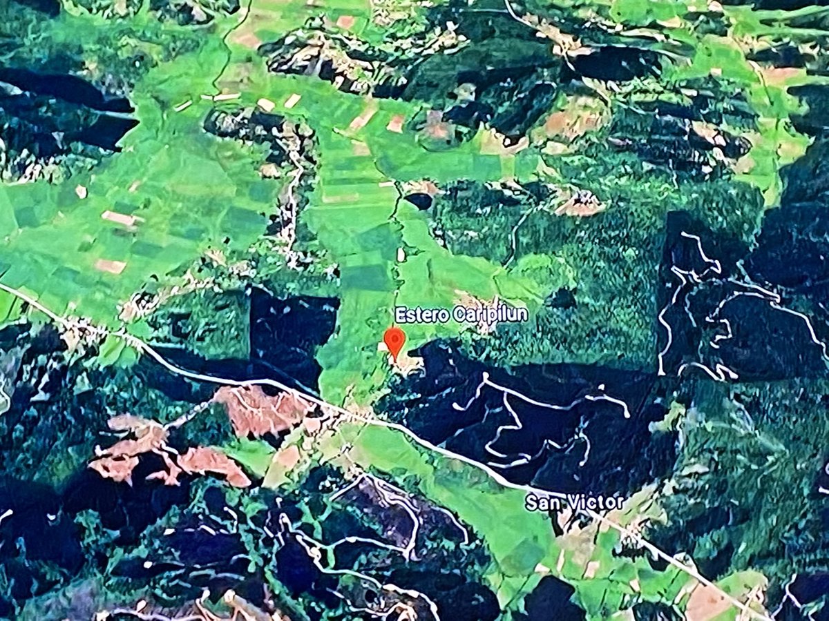 Niño desaparece a la altura de "Puente el molino" en el sector Caripilun, en la Ruta P-40, que une la comuna con Arauco, por la zona costera del Biobío. Su nombre es #Tomás, tiene 3 años. Viste poleron Naranjo y pantalón azul. Favor si alguien sabe algo comunicarse al 133 Xfa RT