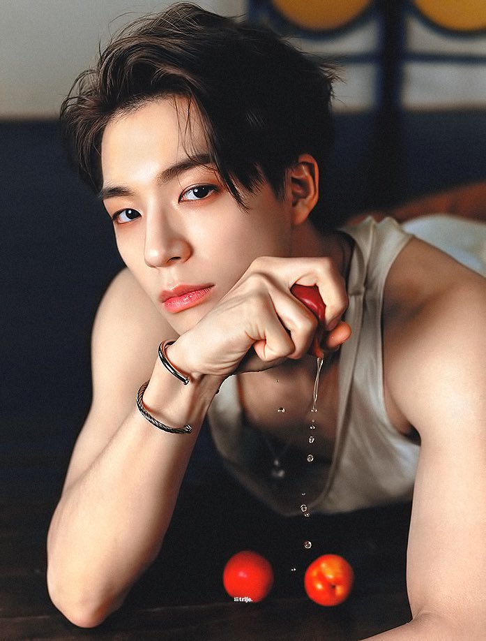 เป็นการถ่ายนิตยสารของเจโน่ที่ฉันโคตรรัก