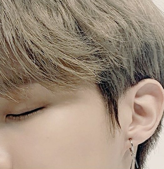 hourlyhobi's tweet photo. jung hoseok is perfection in every detail https://t.co/eWyMhOwGGm