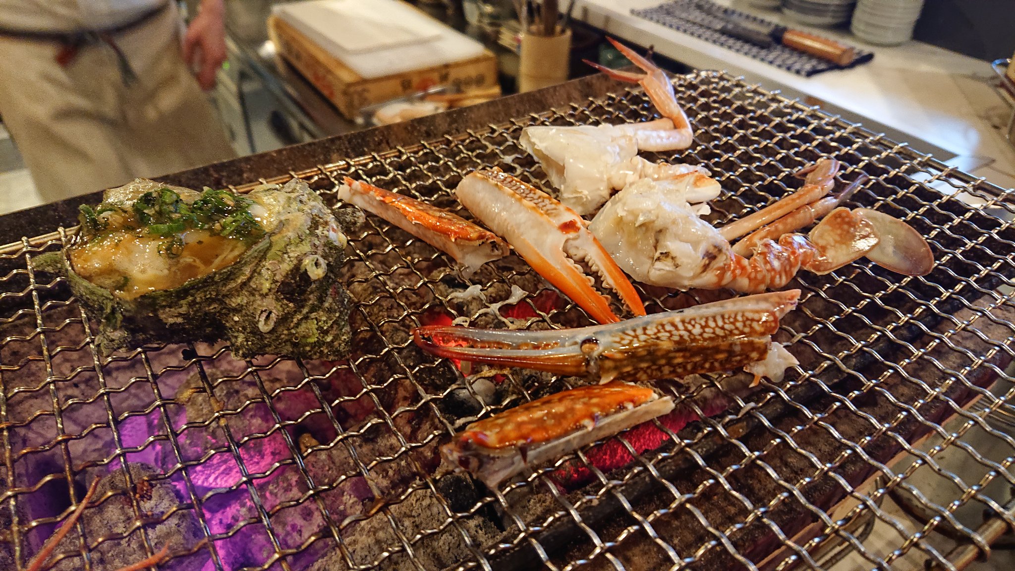 吉永賢司 西中洲 殻の三光橋 すべて魚介類のオンパレードや 福岡市 福岡 西中洲 西中洲グルメ 西中洲ディナー 西中洲ごはん 西中洲居酒屋 西中洲鮮魚 西中洲和食 福岡グルメ 福岡ディナー 福岡ごはん 福岡居酒屋 福岡カニ 福岡かに