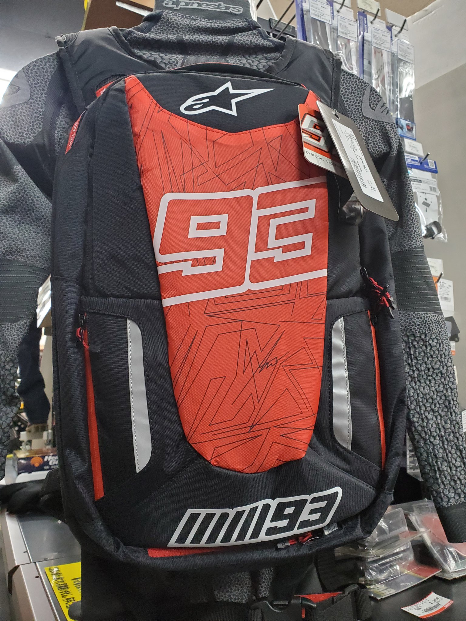 南海部品小山店 バイク用品店 無言フォロー大歓迎 モットーは 南海らしくない南海 アルパインスターズの 新入荷バッグ達 O B バックパックにウエストバッグに レッグバッグ ﾉ どれもエースターマークが かっこいい O B Alpinestars