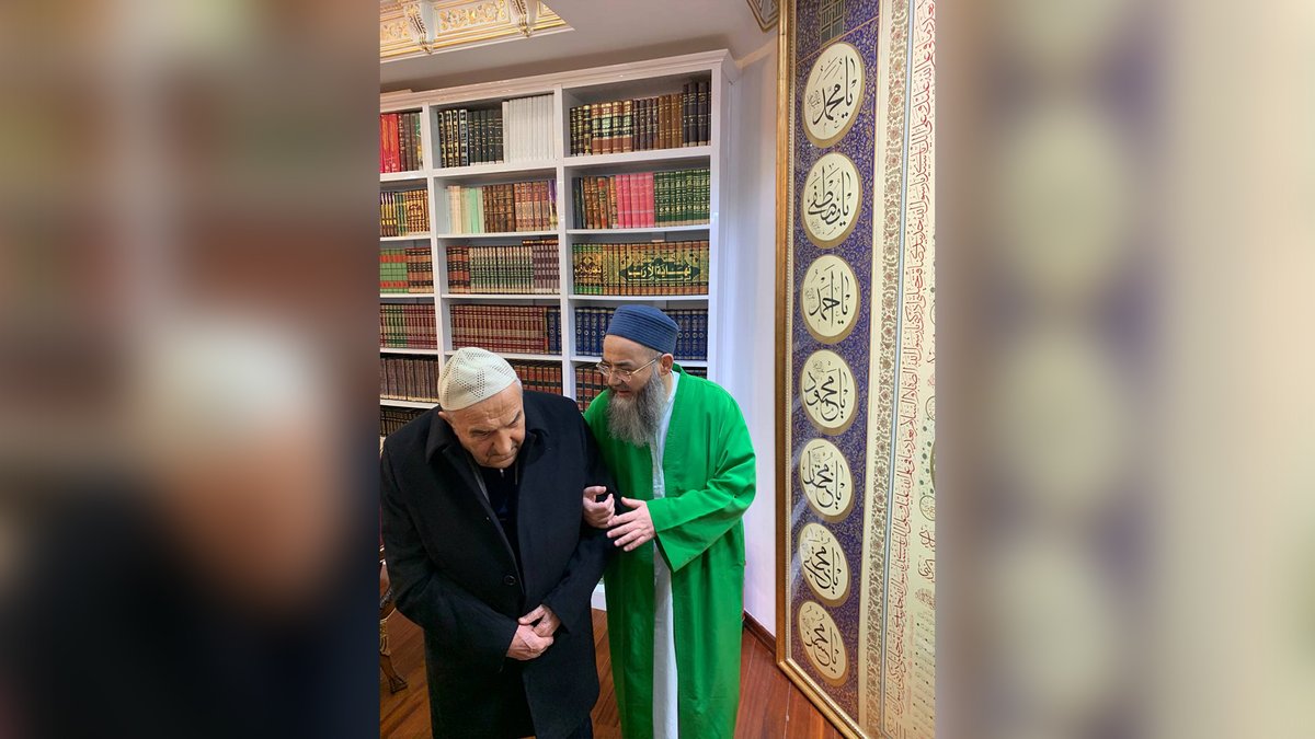 c_ahmethoca's tweet photo. Üstâd Bedîuzzamân Hazretleri’nin: “Onların sözü benim sözümdür” buyurduğu ve yed-i emîn addettiği Hüsnü Bayramoğlu ağabeyimiz, Cübbeli Ahmet Hocaefendi’yi hânesinde ziyâret etti. https://t.co/ZNxsIaNqmV