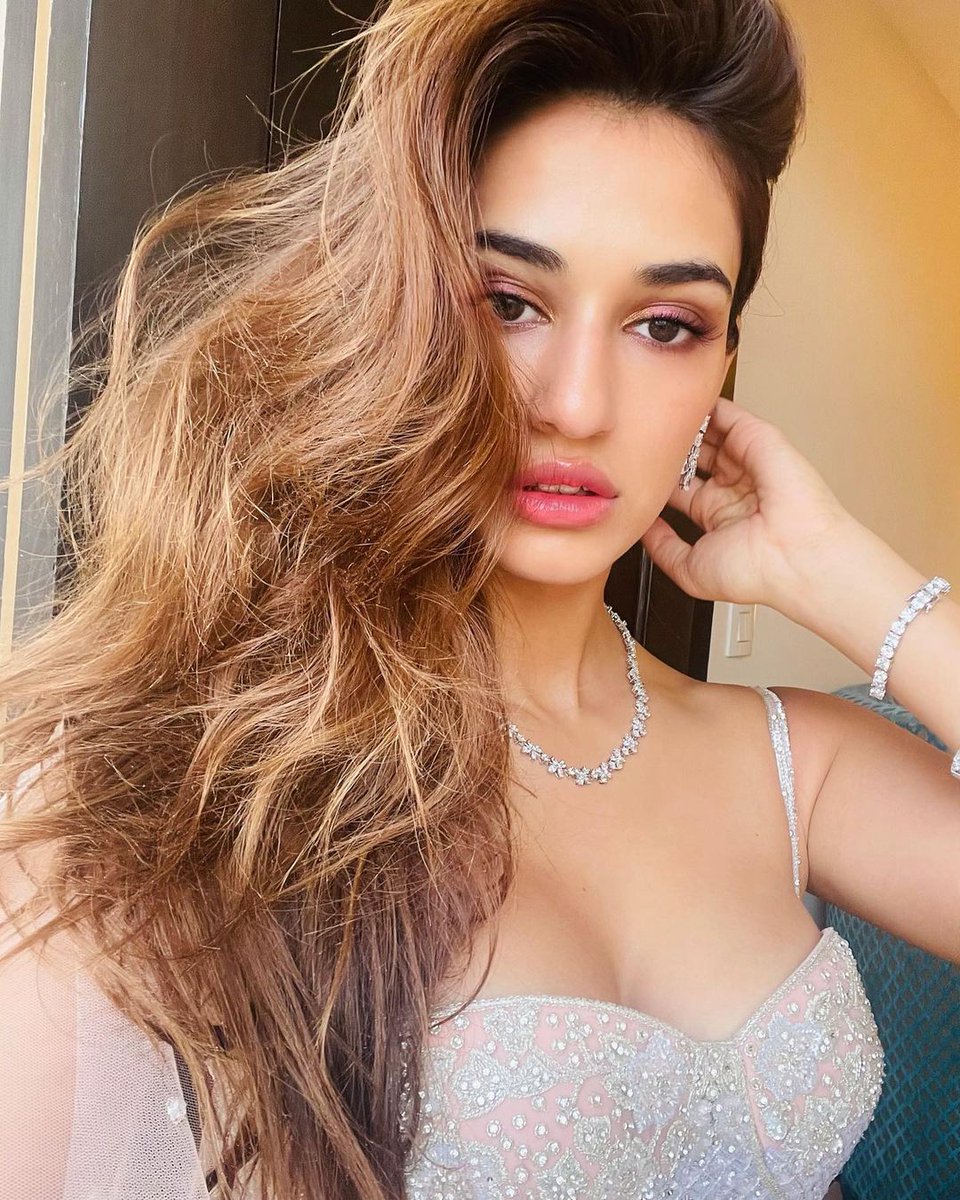 Disha Patani on Twitter: Disha Patani on Twitter: