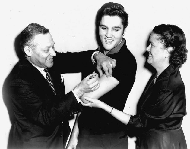 bibapap's tweet photo. #elvis #vaccino https://t.co/Ot79m07tBM