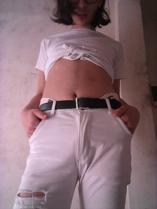 1 pic. ?Hola chicos ahora pueden seguirme en #instagram también! ? #Erotismo #suave Hey guys now you