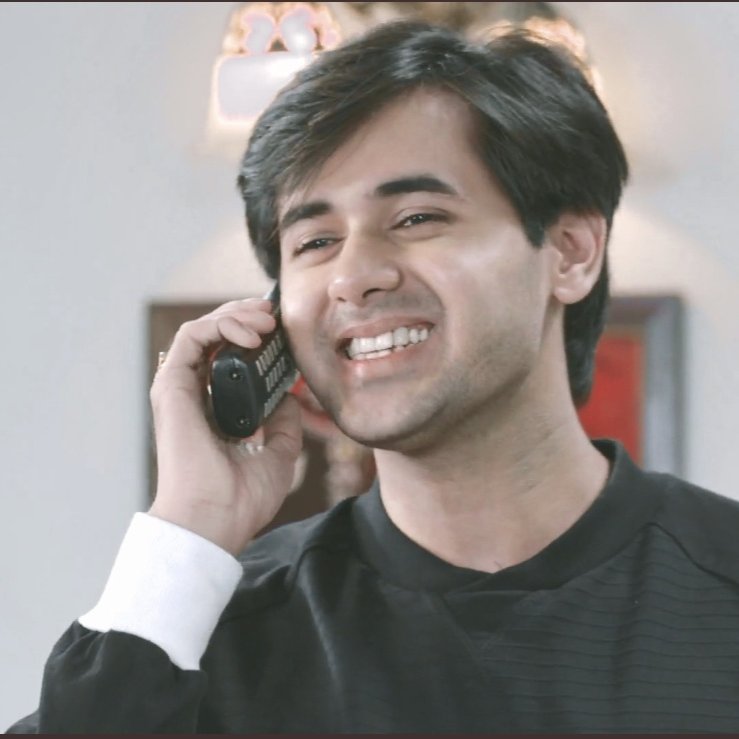 Pic 1 : Randeep started following Ashi on ig. Pic 2 : Fandom ke tote chidiya kabootar sab ud gaye  #AshDeep |  #YehUnDinonKiBaatHai