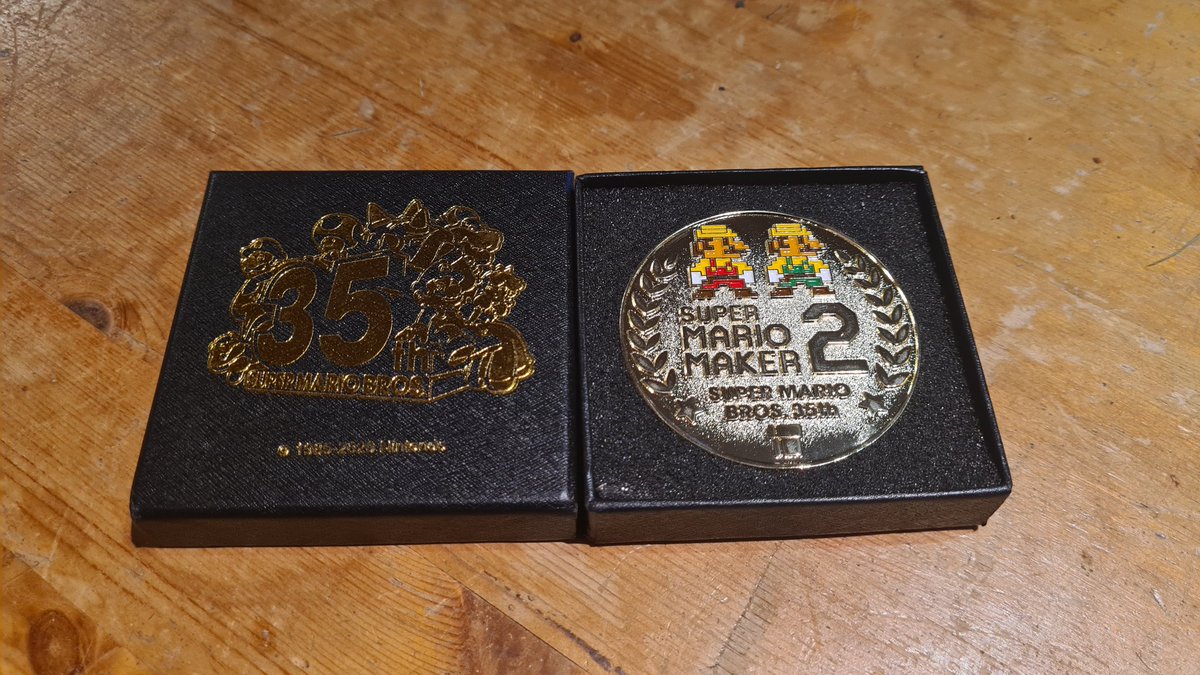 morpha00's tweet image. Having had to contact nintendo to ask what was happening with the ninji medal, I finally received one as well. Apparently it had returned to the warehouse. It was sent out again the day after I asked about it, with a tracking number this time, so that helped