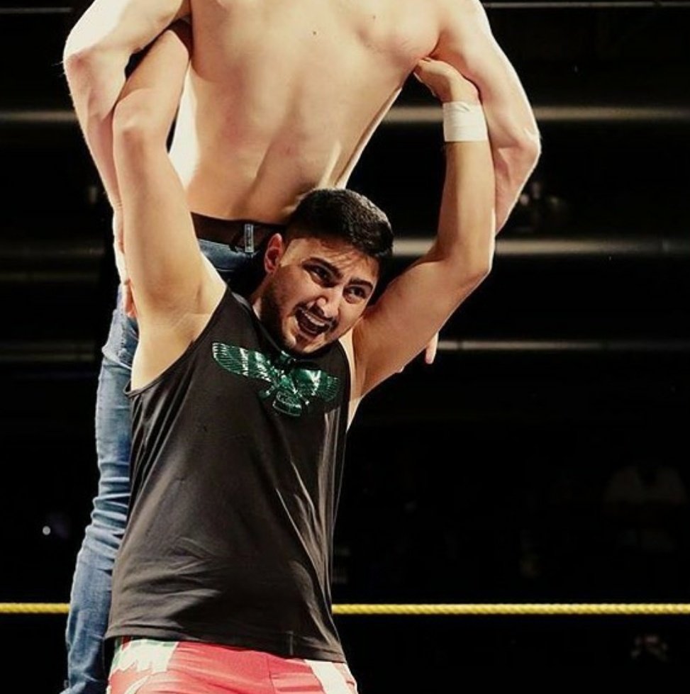 ❗️ARASH BEIM A BITE OF BAKLAVA PODCAST❗️
Das persische Wunderkind @arash_GWF 🇮🇷 ist morgen bei uns zu Gast.

ab Freitag überall zum streamen📻
▶️link in der bio◀️