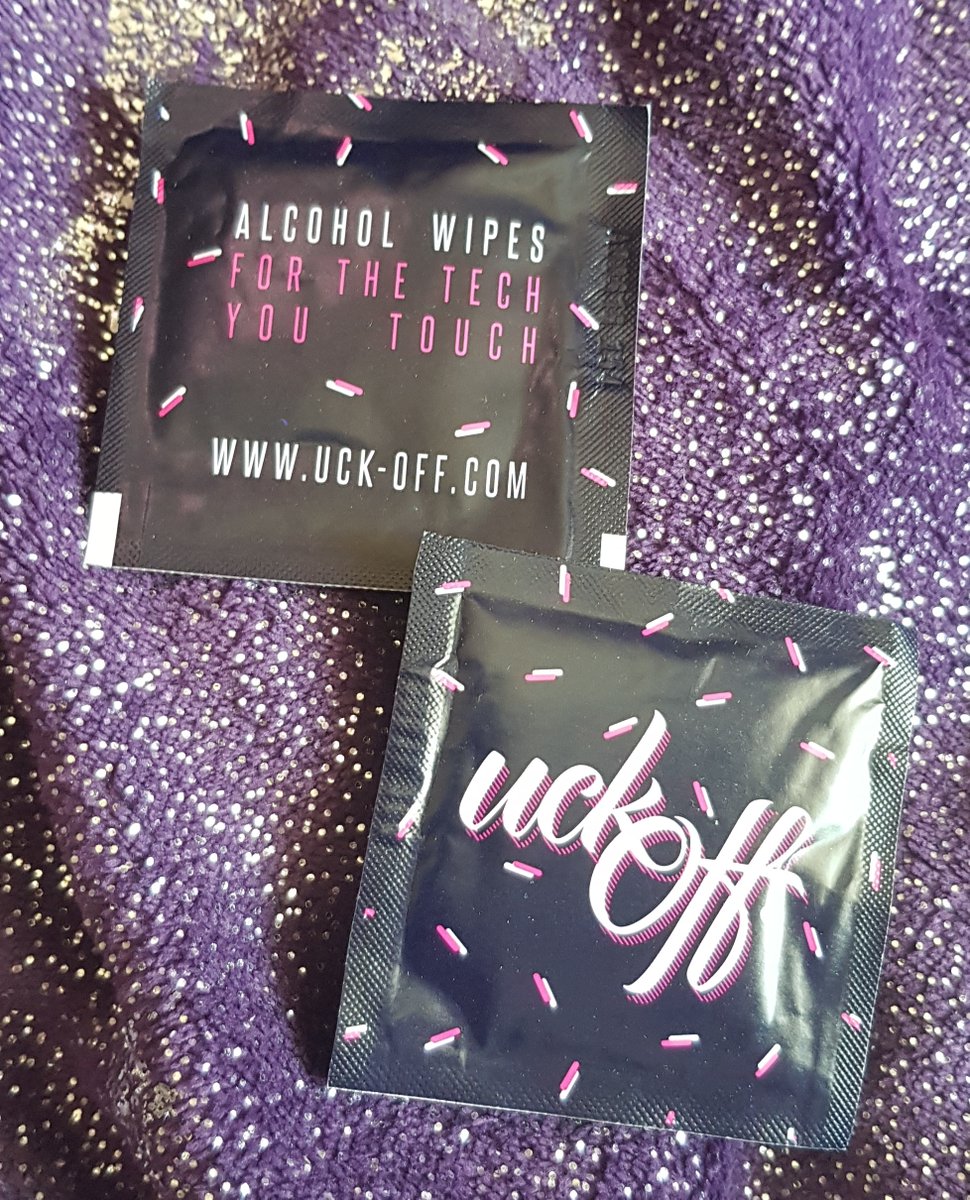 suzysmusicworld's tweet photo. Howdy!
I have another video for you, this a demonstration of how amazing the @uckoffclean wipes are when using them on your tech
Click the link
https://t.co/XZm6dAVD35
#suzytheexplorer #travel #tblogger #uckoff #thetravelboxx #traveleatslay @TheTravelBoxx @traveleatslay https://t.co/m6UiDVyGWv