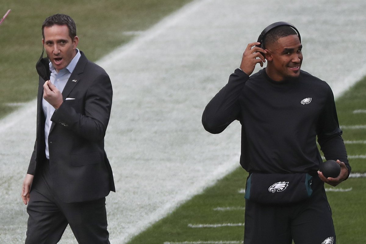 PHLEaglesNation's tweet photo. BREAKING: The #Eagles starting QB job is reportedly “not automatically going to Jalen Hurts.” The team intends to “bring in competition” to compete for the role this coming offseason.

Per @AdamSchefter and @MortReport. https://t.co/MaG2u44x1Q