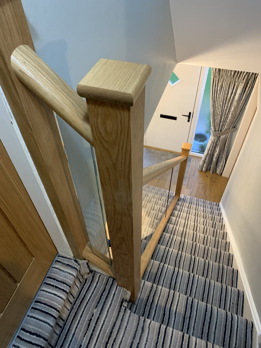 Designmystairs's tweet photo. Fabulous Heswall stair renovation completed this week.  #hallwaydecor #hallwayinspo
#staircase
#GlassStairs #oakstairtransformation
#StairRenovation #WirralStairRenovation
#handraildesign #WirralGlassStairs #inlineglass #heswallstairs https://t.co/qySyRte0dy