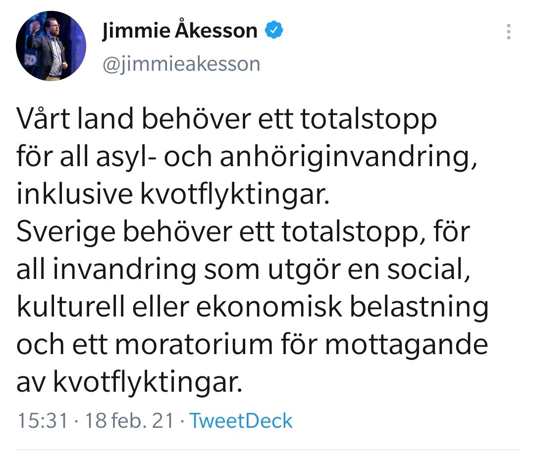Det vi verkligen behöver är ett totalstopp för gamla rassar som dragit på sig slips och leker politik. Jag står inte ut med er längre, försvinn!