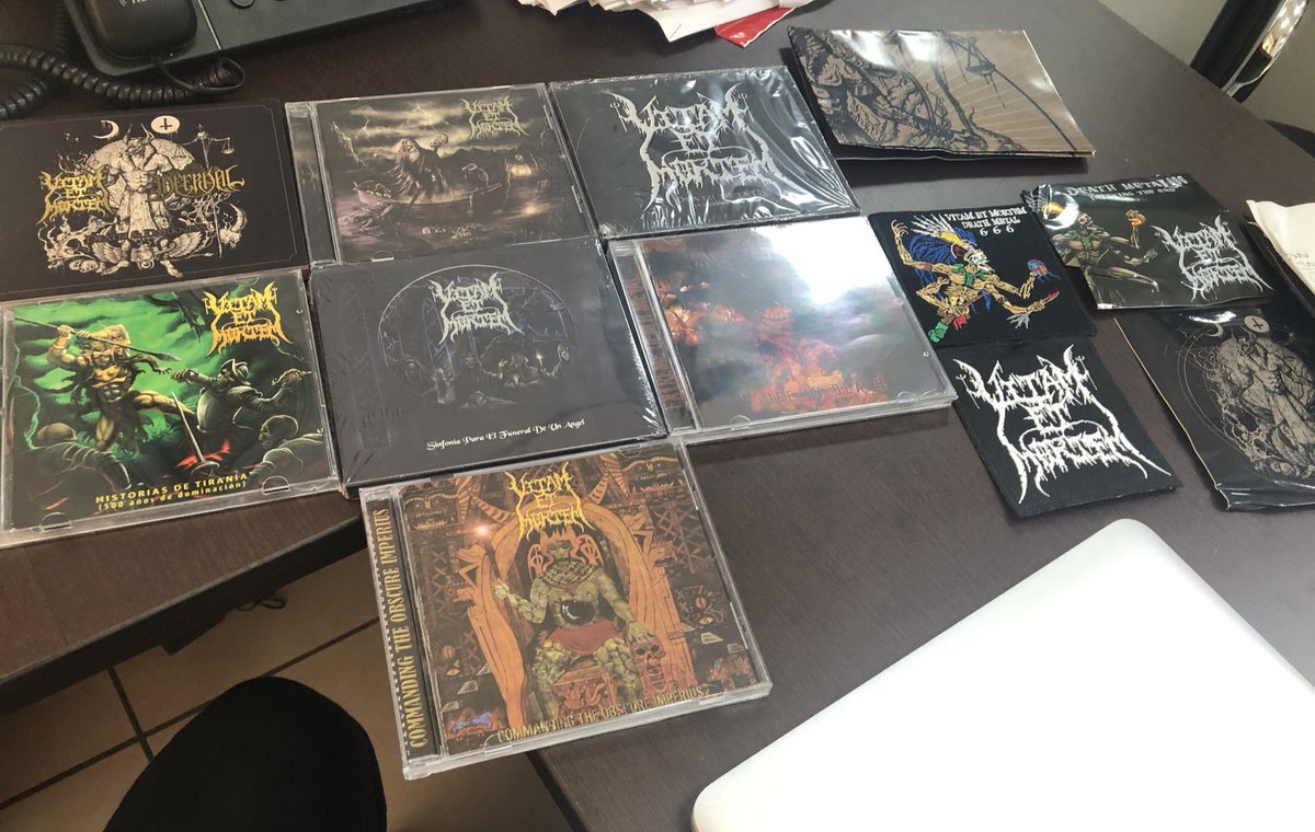 Hoy recibí de mis amigos de colombia <a href="/VITAMETMORTEM/">VITAM ET MORTEM</a> estas joyas para mi colección personal 🤘🏻
