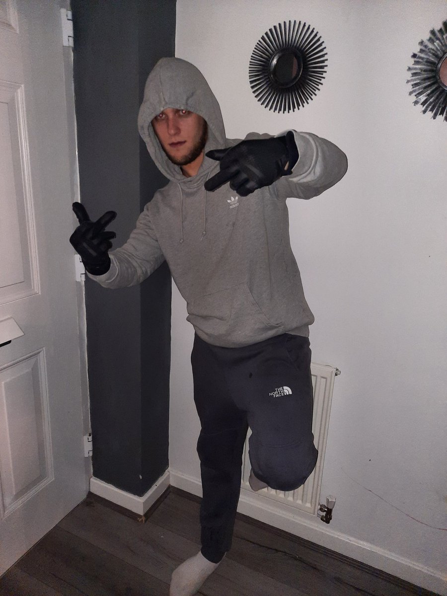 PromoRTpig's tweet photo. Follow @Alphaa_Jay to book your taste test NOW!   Taste a true scally alpha scent. 😉 

 #scallylad #ScallyBoss #scallydom #Alphascally #glovefetish #getserving #findom https://t.co/wBmQwaLsAZ https://t.co/DWIxCeXIUU