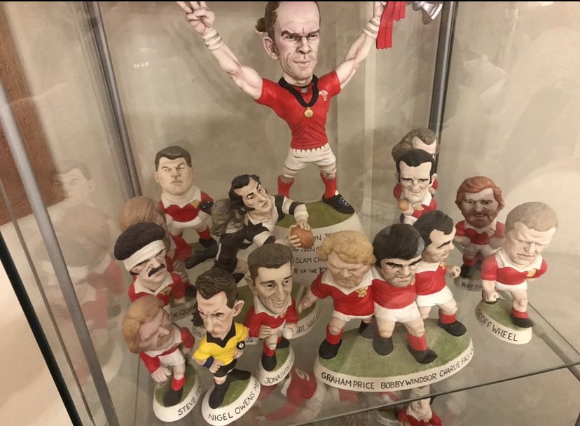 EmilyJames2003's tweet photo. @ShaneWilliams11 My Grampa David is 86 tomorrow and a lifelong fan of Welsh Rugby do you think you (and your mates 😉) could do small video Happy Birthday for him pls 🙏🏻he has been shielding since End Feb 2020 bless him had his first vaccine 2 weeks ago 🎉🥰x https://t.co/s0nybL2Wp0