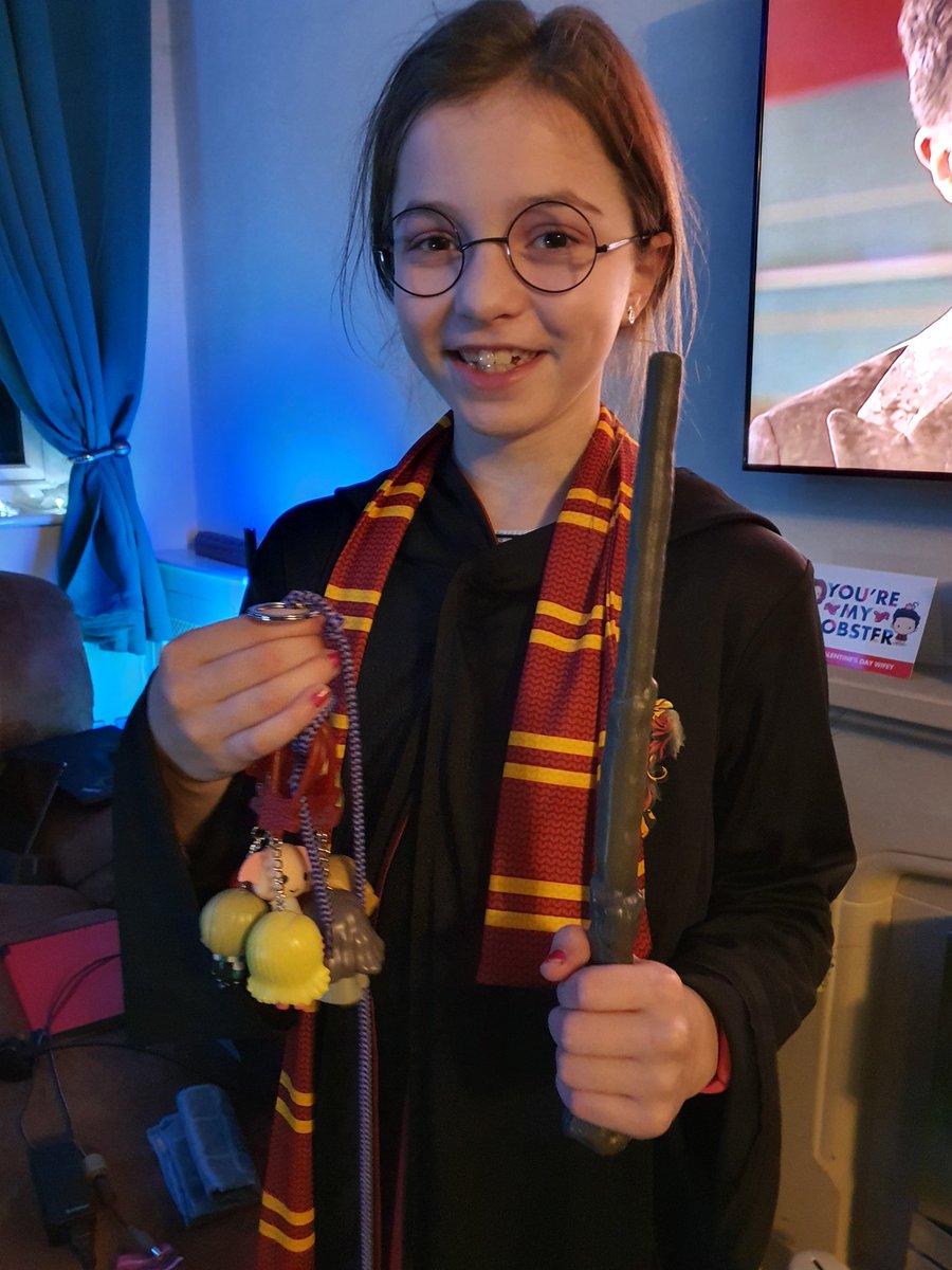 Declan_Smith's tweet photo. Big Harry Potter Quiz tonight. #SkyVIP

Costume ✅
Mascots ✅
Team Name ✅ Warry the Hizzard https://t.co/aZeNMzI17a