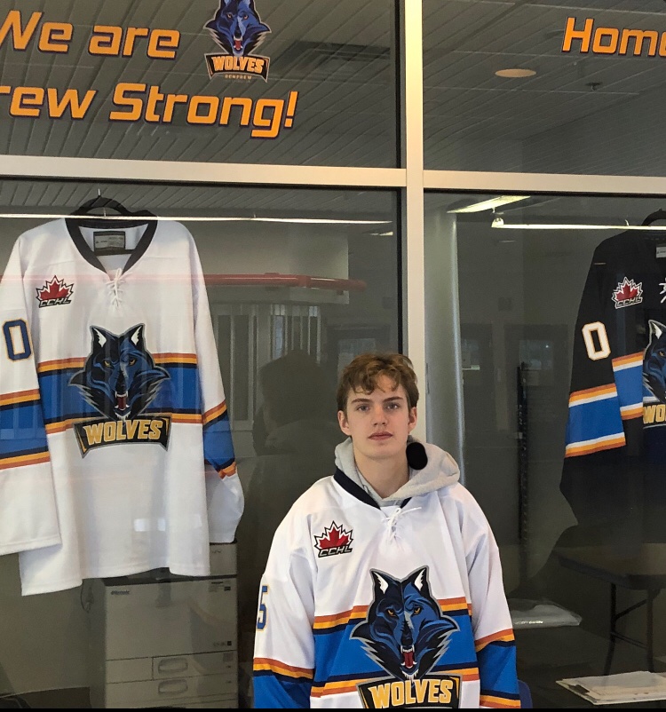 The Wolves would like to welcome local product  Reid Greer to the club. Reid has been playing for our Jr B affiliate the Valley Timberwolves and has excelled there enough to get this opportunity to play for the big club. Welcome to the program Reid