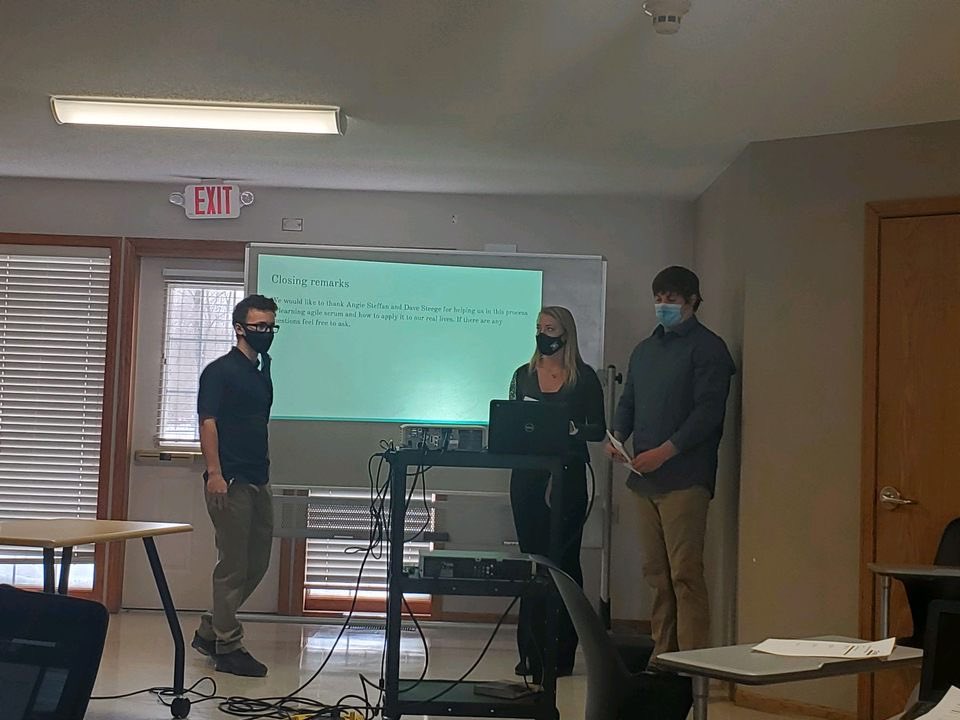 pbones13's tweet photo. Great presentation yesterday with my team. Loved putting agile scrum to the test. @CFCAPSMed #teamworkmakesthedreamwork https://t.co/bhaP71P0GQ