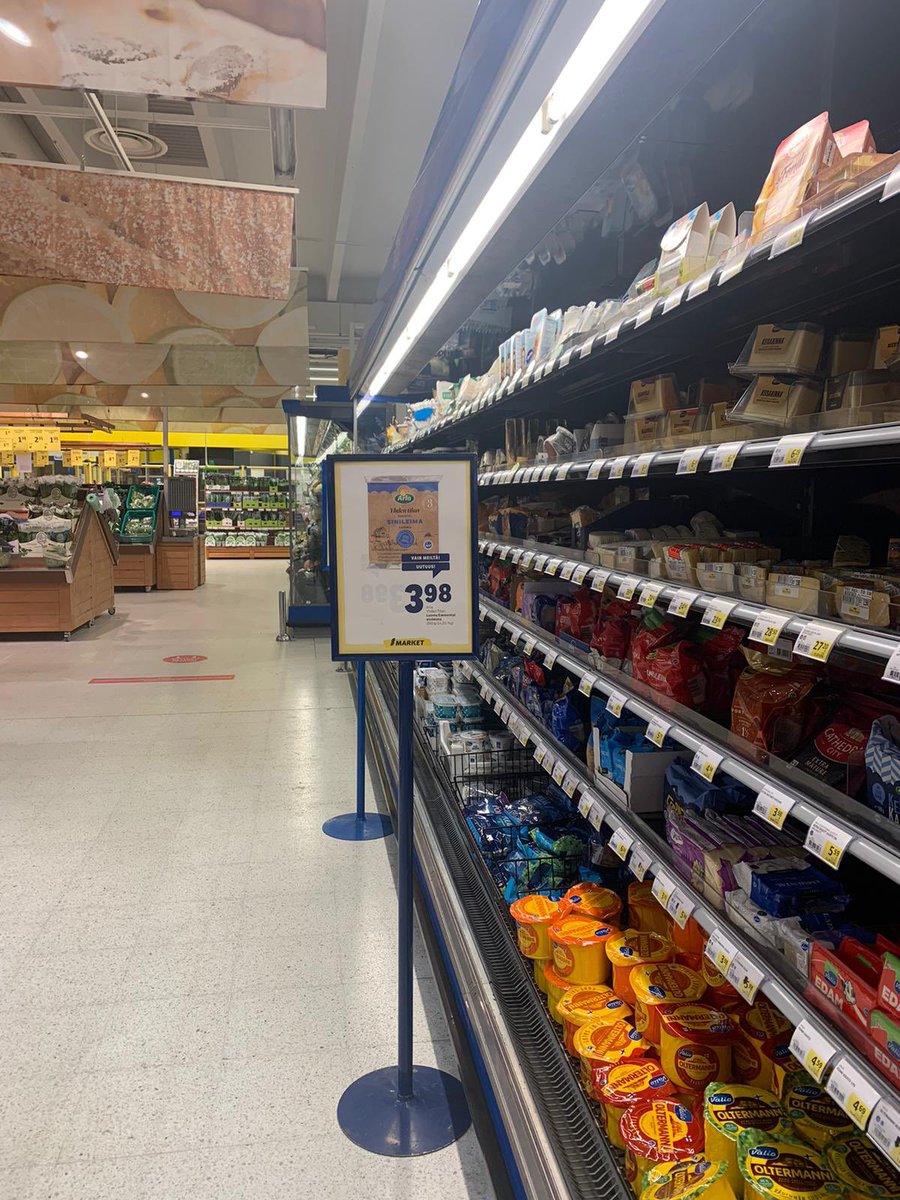 Tämä on aika mielenkiintoinen stoori.Ensin Yhden Tilan luomutäysmaito, sitten YT luomukevytmaito ja uusimpana tosiaan Yhden Tilan s.l. luomuemmental juuston ystäville. Kiitokset team Arla ja <a href="/sryhma/">S-ryhmä</a> #blockchain #AnimalWelfare #luomu #maitoasuomesta #juustoasuomesta