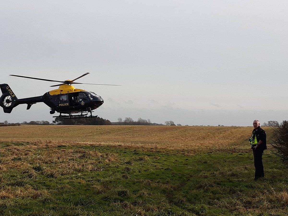 Humberbeat_ERYN's tweet photo. #RuralTaskForce
#TeamWorkMakesTheDreamWork
#RuralCrimeMatters
#NPAS31
Following a report yesterday (17/02/21) of hare coursing on land near to Gribthorpe, 3 x men were arrested for hunting act offences with their vehicle and dogs being seized. There is nowhere to hide. https://t.co/Ao2Lt77uht