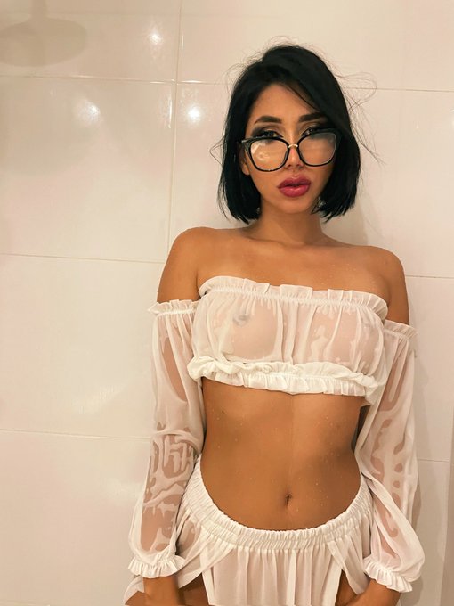 Pregunta! A ustedes les gusta el sexo en la ducha? Que cosas les gusta hacer en la regadera mientras