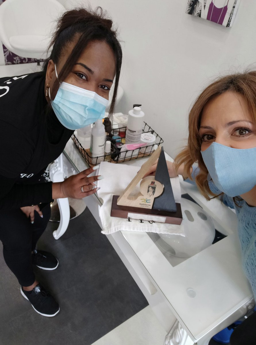mocaugarte's tweet photo. Hoy he estado en el centro de Yafa #lindasnailsgetxo, en Algorta. Ella es una exalumna y  emprendedora #urratsbat de la que estamos muy orgullosos.

@centrolarrinaga @aiceIzea @Ekingune @Tknika @URRATSBAT @FPeuskadi  @HOBE_Tknika @Descubrela_FP @lanbideejgv https://t.co/mr30pSEcC0