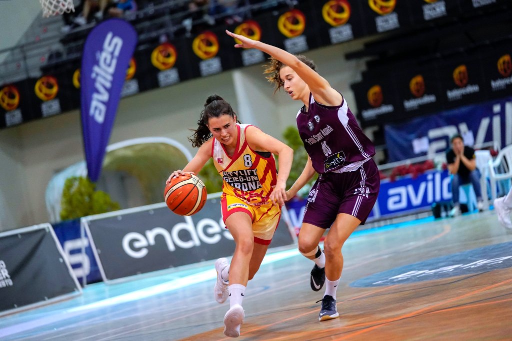 FCBQ's tweet photo. La FEB oficialitza les noves dates de celebració dels diversos Campionats d'Espanya 2021🏀, que es disputaran durant el pròxim mes de juny.

➡️ https://t.co/C0pXwOw0FJ https://t.co/RexxD21X2a