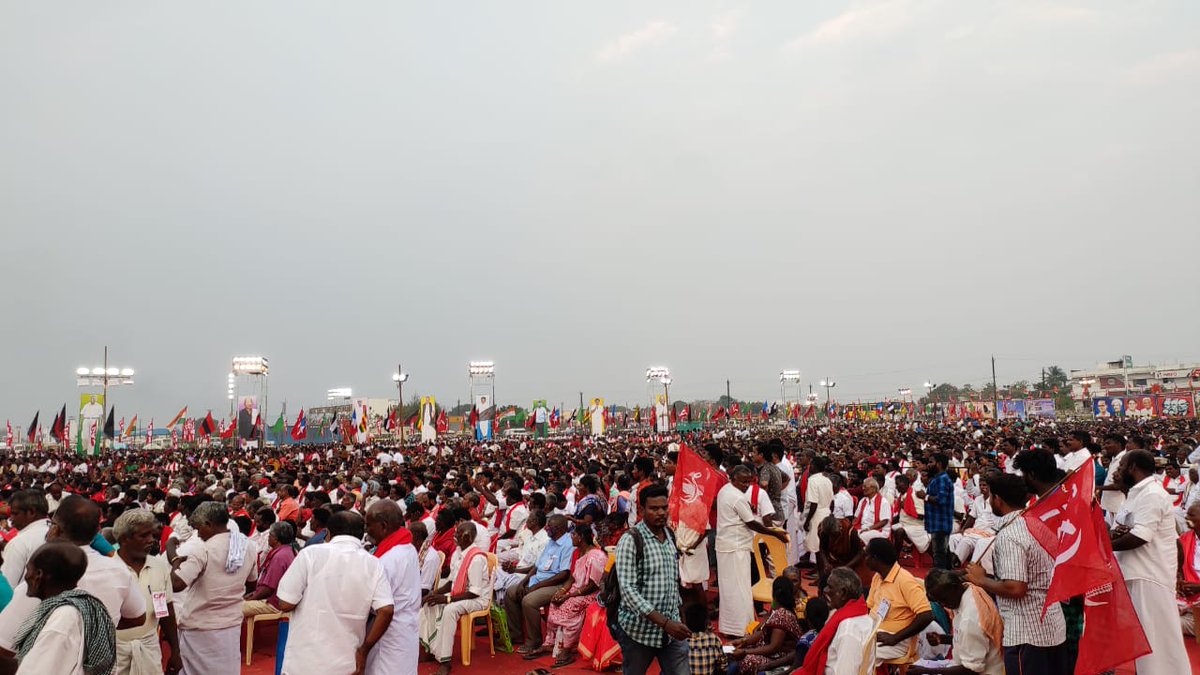 ereswaranoffl's tweet image. இன்று மதுரை, வண்டியூரில் நடைபெற்ற இந்திய கம்யூனிஸ்ட் கட்சியின் மாநாட்டில் கலந்து கொண்டு உரையாற்றினேன்.!

#Madurai