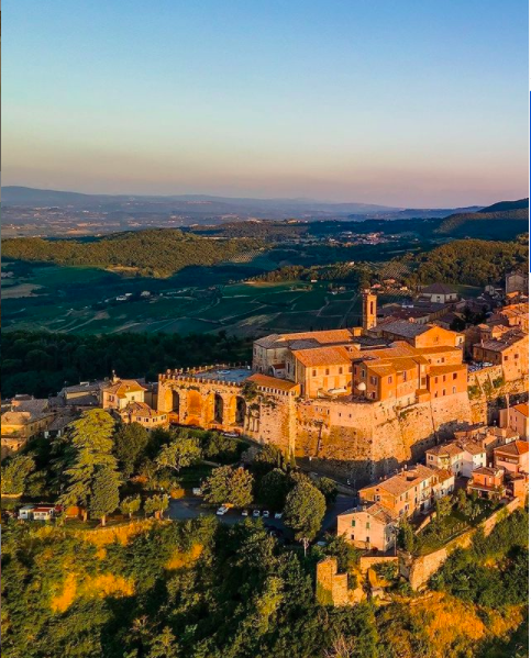 BeautyfromItaly's tweet photo. Montepulciano, Tuscany, via IG maxmorriconi

⁣https://t.co/BKydZAX7AJ
⁣
#travel #montepulciano #toscana #tuscany #italy #italianholidays #beautyfromitaly https://t.co/lVFnZV1CES