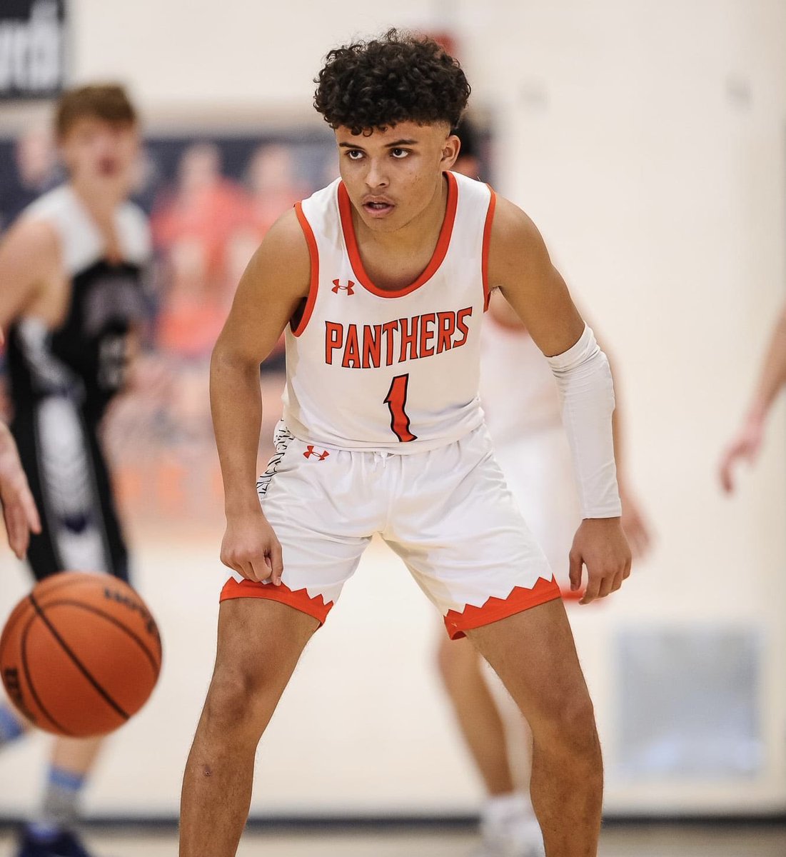 LenoirCityHoops's tweet photo. Congratulations to @Mr_correa03 on all district honors and David Ross for all district honorable mention honors! Thank you for your hard work this season! https://t.co/etBTpvmMp9
