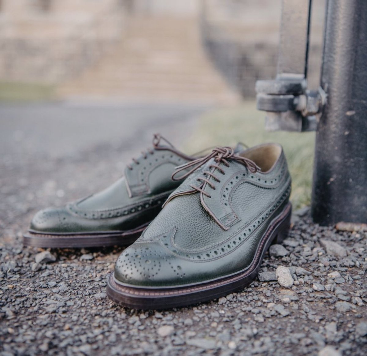 QueensArcadeNI's tweet photo. Robinson Andrew Jackson traditional brogues in olive green. Featuring Goodyear welted soles, high-quality grain leather uppers and meticulous craftsmanship. 

Available to purchase from @RobinsonsShoes 
 
Take a 👀 online 👉 https://t.co/vJNyneAO8K

#RobinsonsShoes #Footwear https://t.co/iCl2b3Ygwf