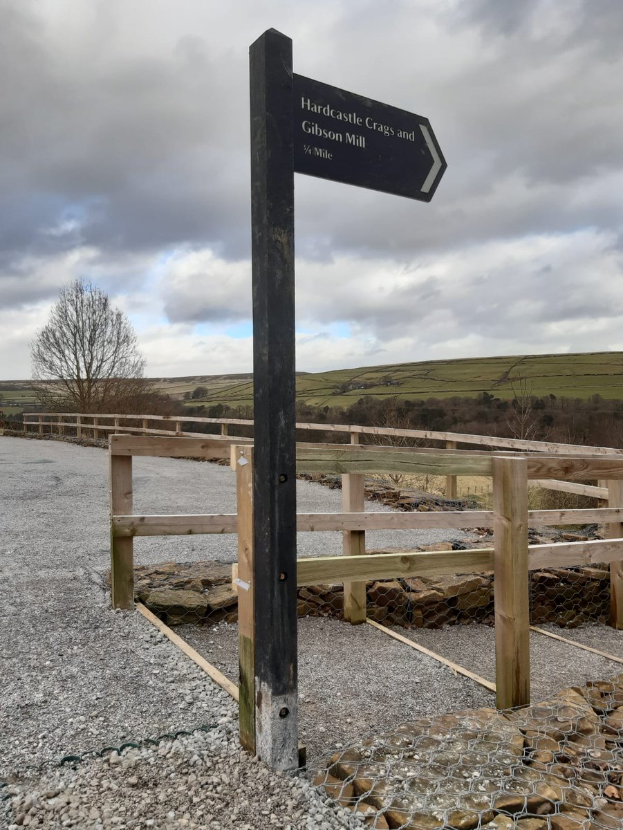 Our rangers have been hard at work this week, repairing damaged posts and fences in Clough Hole car park. 👏 The damage happened during the icy conditions a few weeks ago. #rangerjobs #nationaltrustrangers