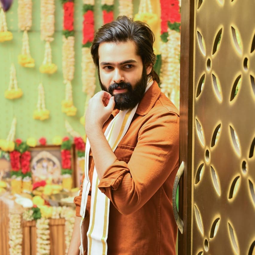 Silverscreen__p's tweet photo. Ismart on fire π₯ new production started pooja ceromany β€οΈ. All the best @ramsayz And @SS_Screens get ready as soon as shoot
@ramsayz @YoursGopichand @SS_Screens #Silverscreen__p
#rapo #Rampotheni #ismartshanker #ustaadblockbusterred #RedTheFilm https://t.co/CANf44NlHk