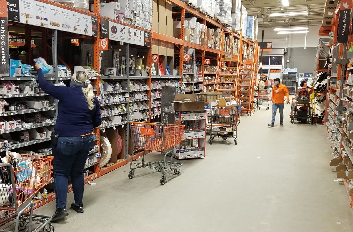 MEAs Thalia and Jonathan in pipes and fittings recovery with Rick in D26 this morning. #ONETEAM #powerofthegulf <a href="/draku0927/">Ruben Rodriguez</a> <a href="/Fred_asj/">Fred Silva</a> <a href="/Ivan_Quintero_/">Ivan Quintero</a> <a href="/HD6872/">Robert Rojas</a>