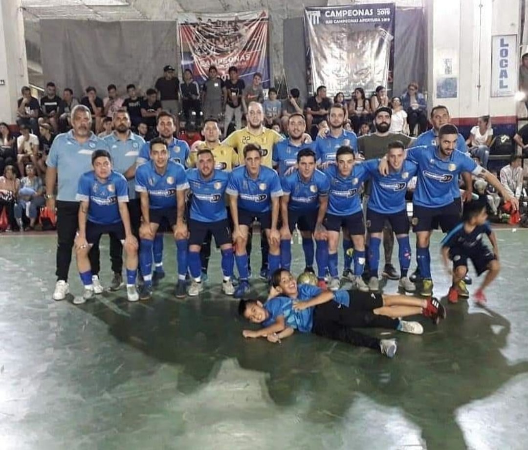 🔜 El próximo domingo a partir de las 18 hs, en el Polideportivo Quinquela Martín, se enfrentarán <a href="/FutsalEstrada/">Estrada De Almagro</a> y <a href="/AAPrimeraJunta/">A. A. Primera Junta</a> ⚽ El ganador se meterá entre los 8 equipos qué disputarán la #Supercopa del 24 al 28 de febrero en el Polideportivo Roberto Pando de Boedo 🔥