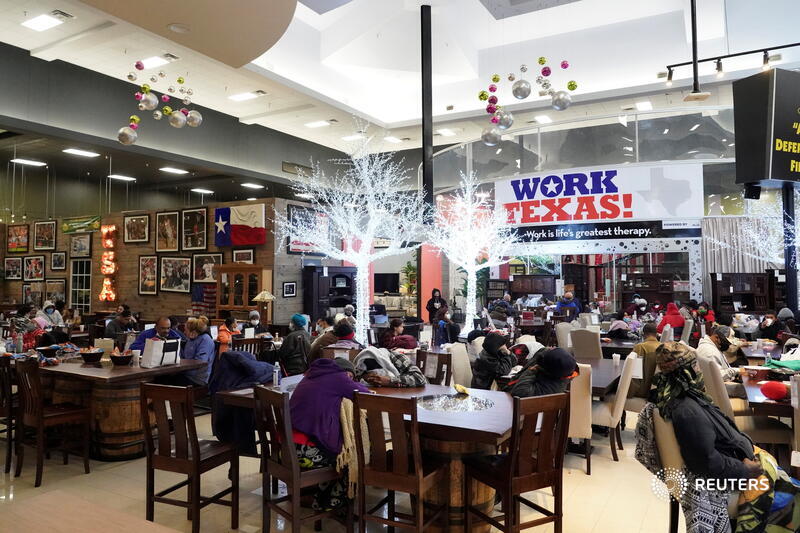 No electricity, no water, Texans struggle through historic cold with more dark days ahead. Residents in over 100 counties in Texas have been told to boil their drinking water as treatment plants continue to suffer from energy blackouts, officials said reut.rs/3pxbBXc