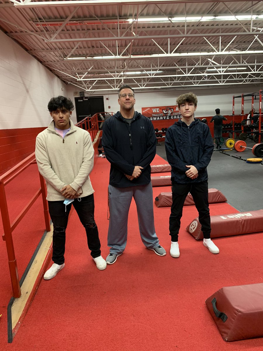 SCstrengthfitz's tweet photo. Trent Carillo (left)  from quitting football to realizing that these Hs years are precious...
Makes a commitment to be a warrior in the weight room for 14 months - benches 300, squats 400 +, takes pride in being an OG and makes all conference. That’s a great story - Respect. https://t.co/NyZ09mpfjn