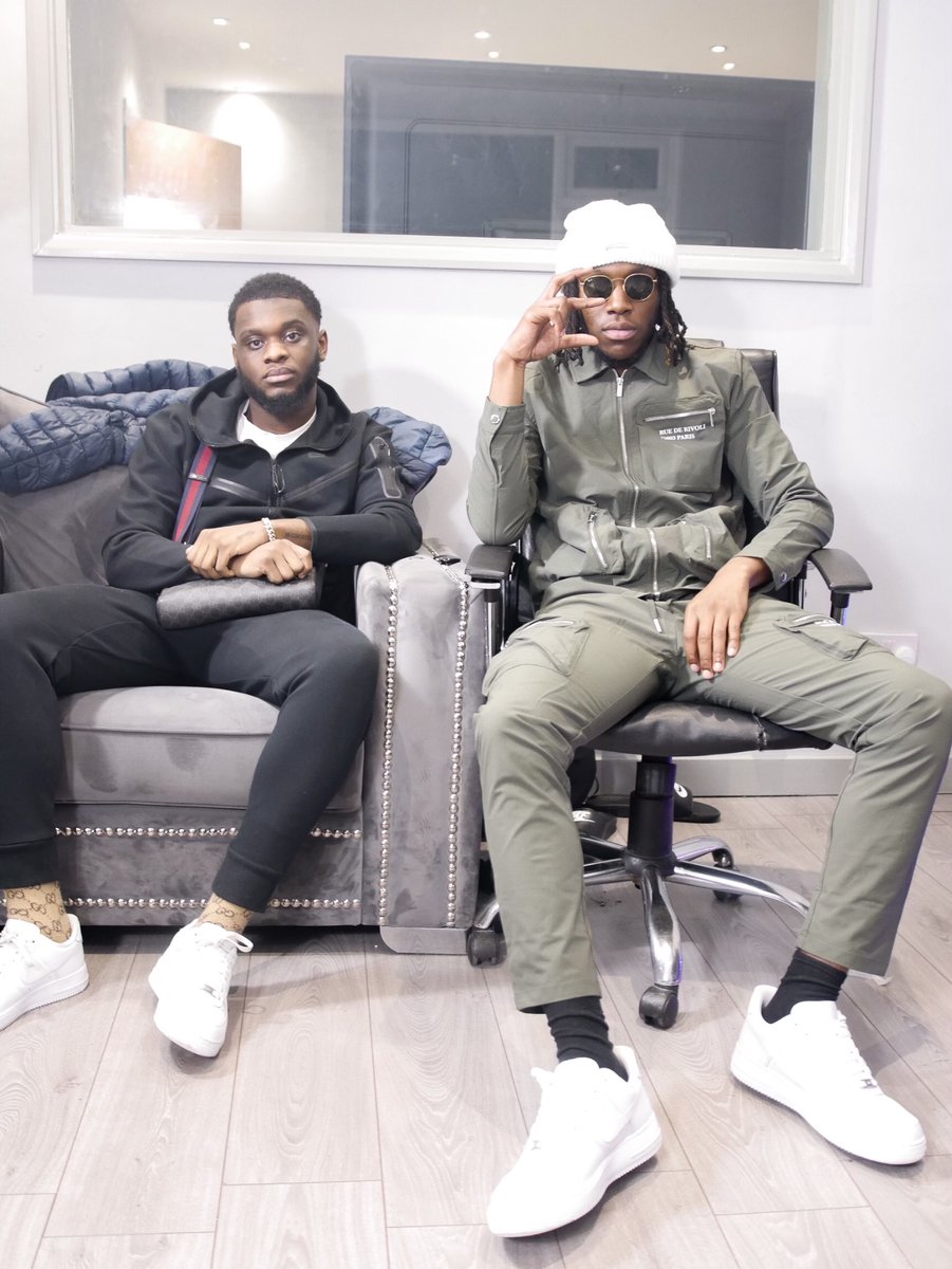 EfosaOfficial's tweet photo. NEW MUSIC OUT THIS SUNDAY 7PM https://t.co/tjd0mcG4cx