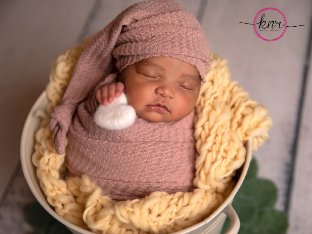 USAOBGYN's tweet photo. Let's start the day with our precious February Baby Calendar baby, shall we?! @knrphotography captured this adorable shot. Free 2021 Baby Calendars are available at all Heartland locations. Be sure to swing by and grab one! 
https://t.co/HXEivhhegy https://t.co/cYRTH437tR