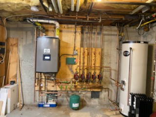 WellesleyPlumb's tweet photo. Out with the old and in with the new water heater and boiler installation. https://t.co/KQ6LUGesPg