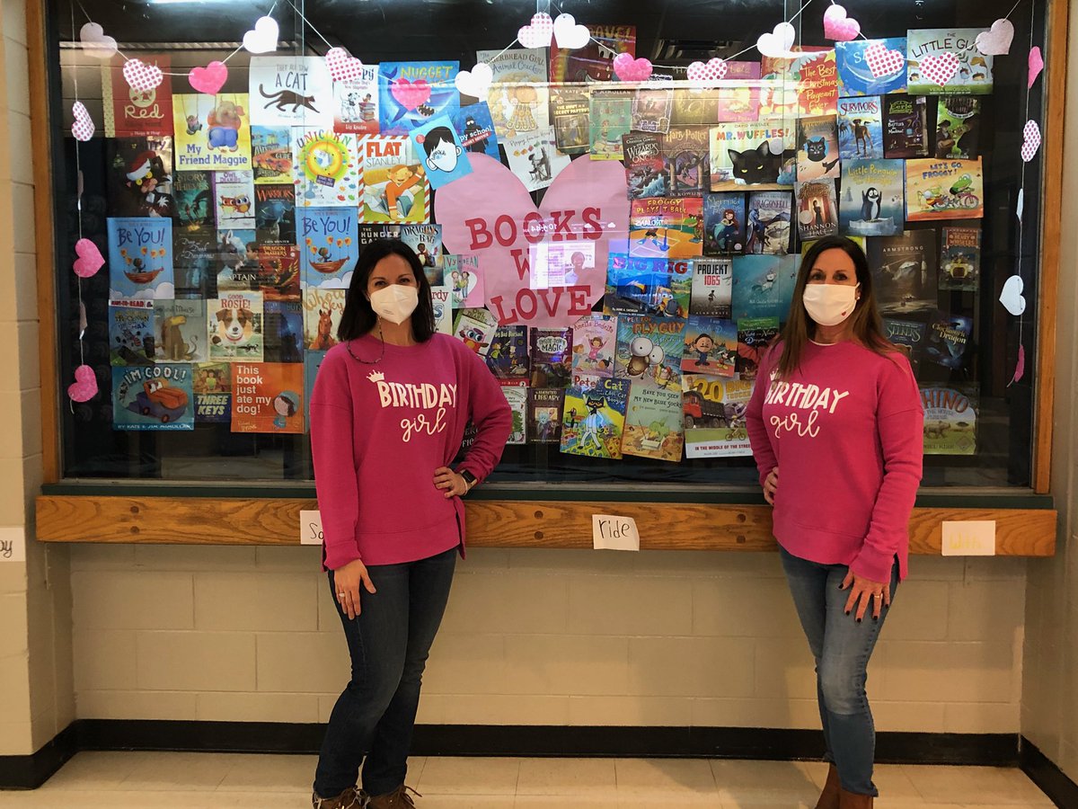 MVESGainesville's tweet photo. The book ladies are celebrating today! ๐ฅณ๐๐๐๐๐Happy birthday Mrs. Hulsey and Ms. Crumpton! #samebday #birthdaygirls @EmilyHulsey5 @MVESCommons @Hall_Schools https://t.co/XEUKa09GXx