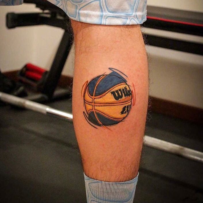 FIBA3x3's tweet photo. Craziest 3x3 fan you know? 🤯🤯 @WilsonBasktball https://t.co/xrPv5DypFu
