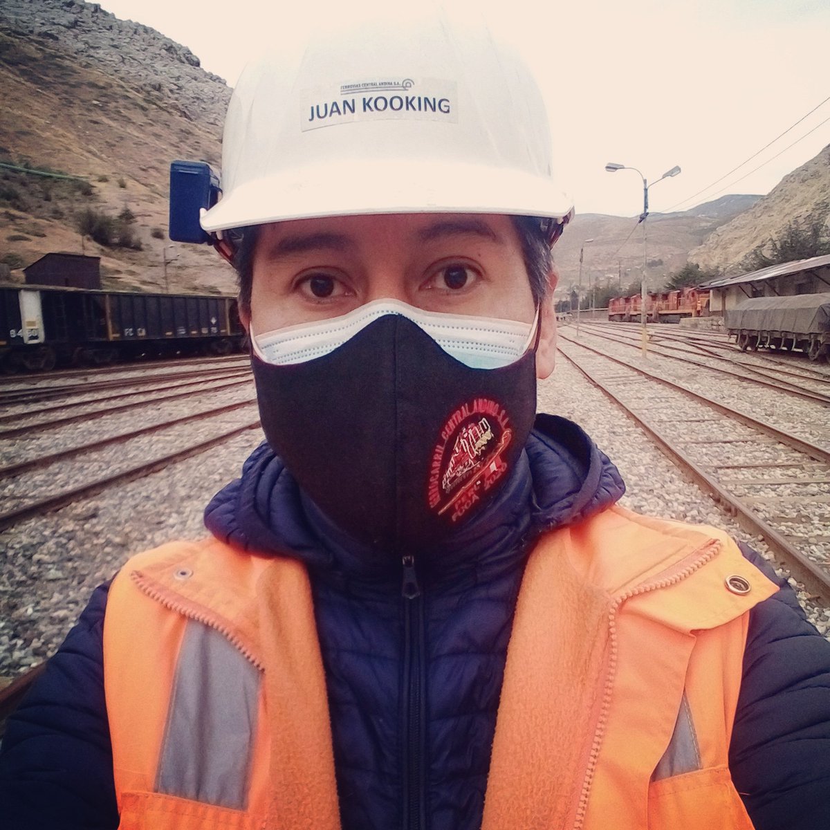 juankooking's tweet photo. Nada es ta importante, ni tan urgente, que no pueda ser hecho con seguridad.
#LaOroya
#FVCA
#FCCA https://t.co/ieWp8ryEgN