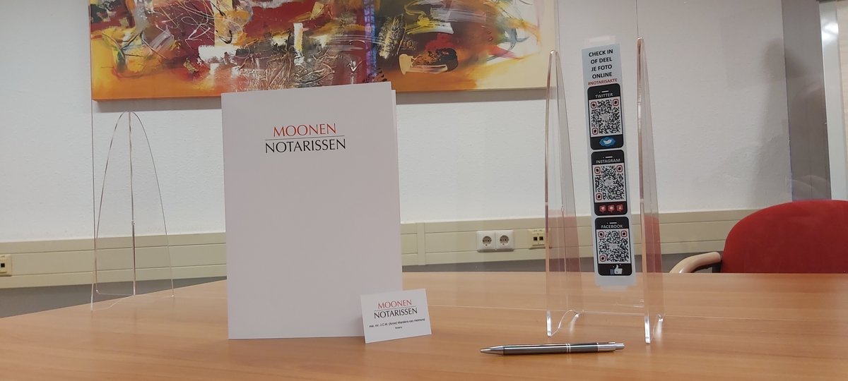 NotarisManders's tweet image. Komt u binnenkort een akte passeren vanwege een heugelijk feit, leg dit moment dan gerust vast met uw eigen mobiel. Deel hem online met de hashtag #notarisakte
Of check in op onze facebookpagina.
