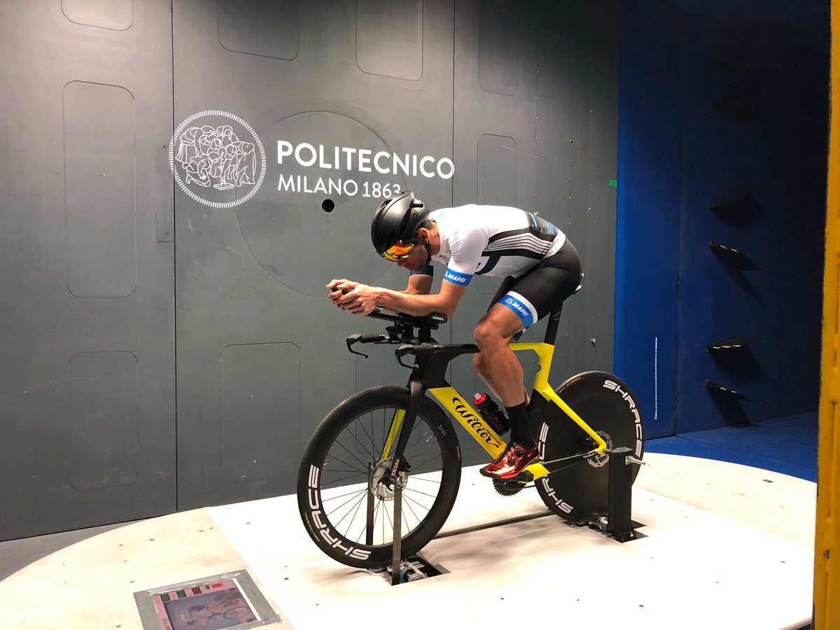 MapeiSport's tweet photo. 👨‍💻Nei giorni scorsi siamo stati nella #galleriadelvento del #Politecnico di #Milano con Toumy #Degham e Arnaud #Grandjean💨Per esaudire sogni tanto grandi come i Giochi Paralimpici di #Tokyo2020 non si può lasciare nulla al caso 🚴🚴#MapeiSport #Polimi #SportScience #BikeFit https://t.co/t1Qgw58Ev1