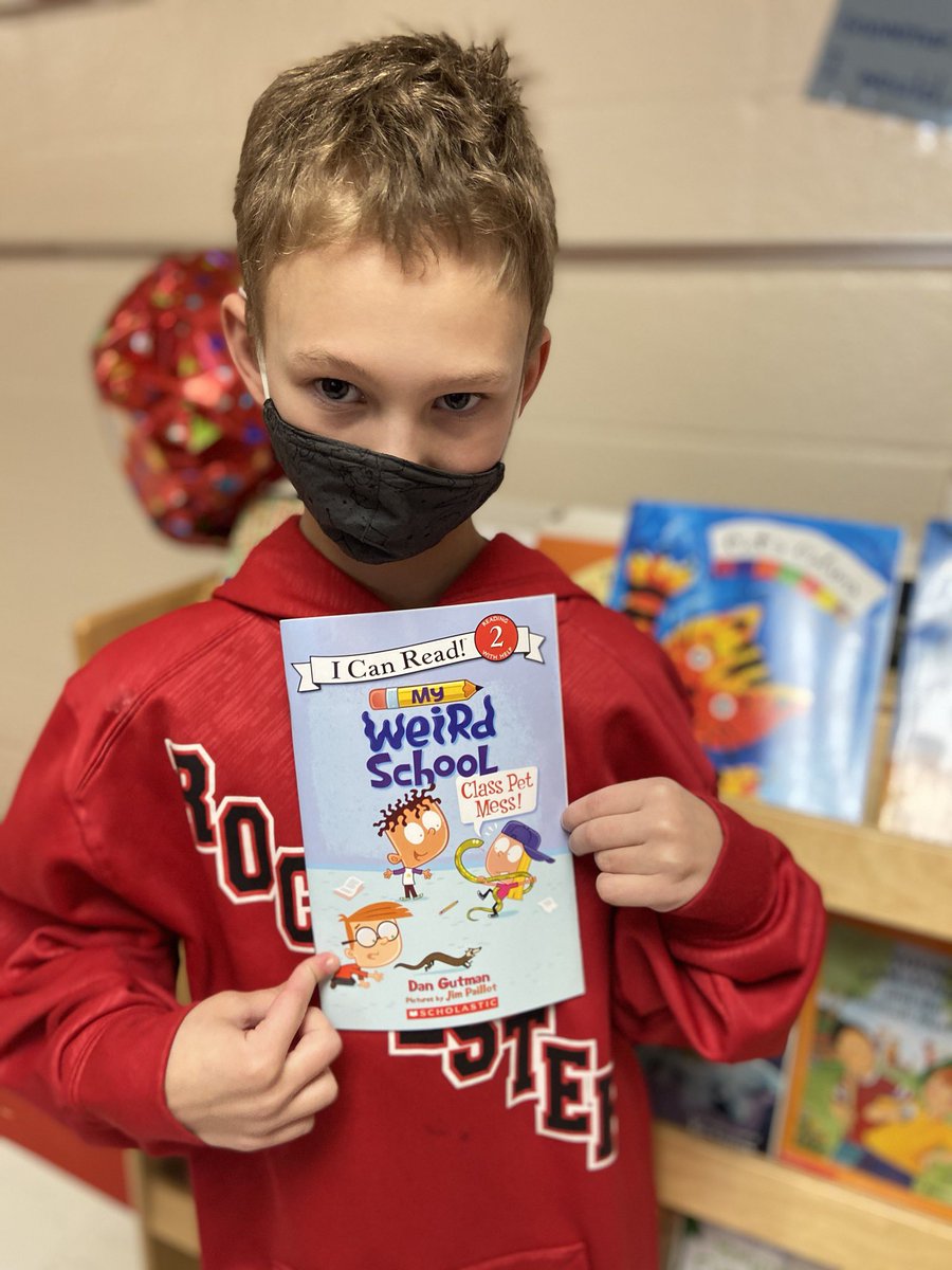 MrGroehler's tweet photo. Celebrating our birthdays for the week through books.  Thanks to the Harriet Bishop PTSA for supporting our birthday books @bishop_PTSA #bishoprps https://t.co/1zXiq5A1mq