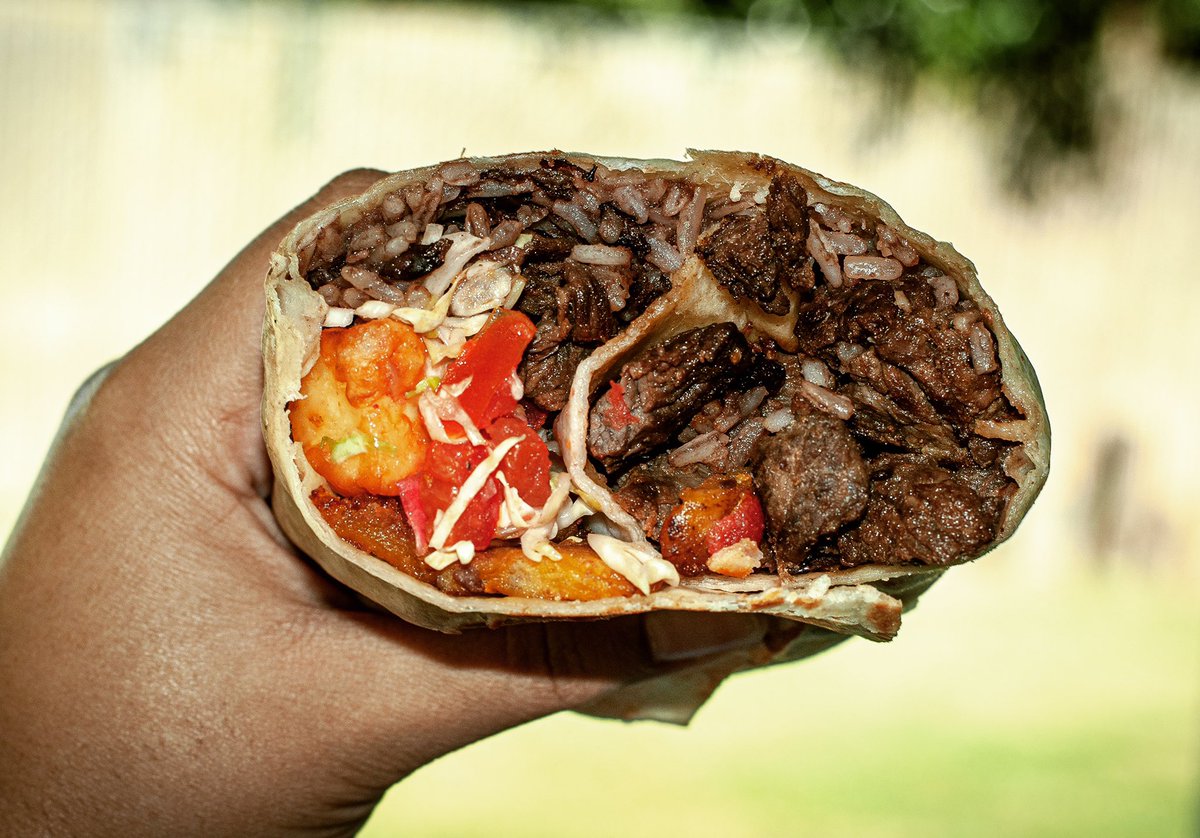 tipiconicafood's tweet photo. Fits Perfectly In Your Hands 😍 🇳🇮 🔥#NicaraguanFood #AuthenticNicaraguanFood #Fritanga #ComidaNicaraguense #nicaraguense #nicoya #Sacramento #sactown #sac #Norcal #takeout #foodiesacramento #foodiesofinstagram #sacramentofood #sacramentofoodie #comidanica #pickupfood #TipicoNica https://t.co/8b2sv7yhlg