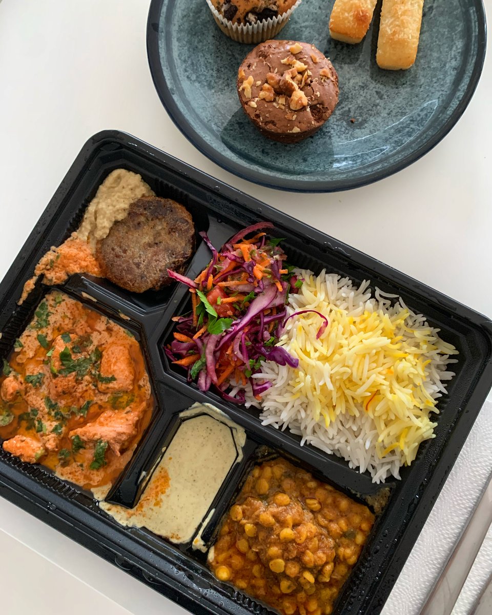 [LA GAMELLE DES CHEFFES] C’est un bon plan made in 20e comme on les aime. Ayesha, Amina et Élisa se sont rencontrées au centre social du quartier des #Amandiers, où elles ont mis au point leur activité de #traiteur bit.ly/3ayRq73 #lunchbox #paris20 #lagamelledescheffes