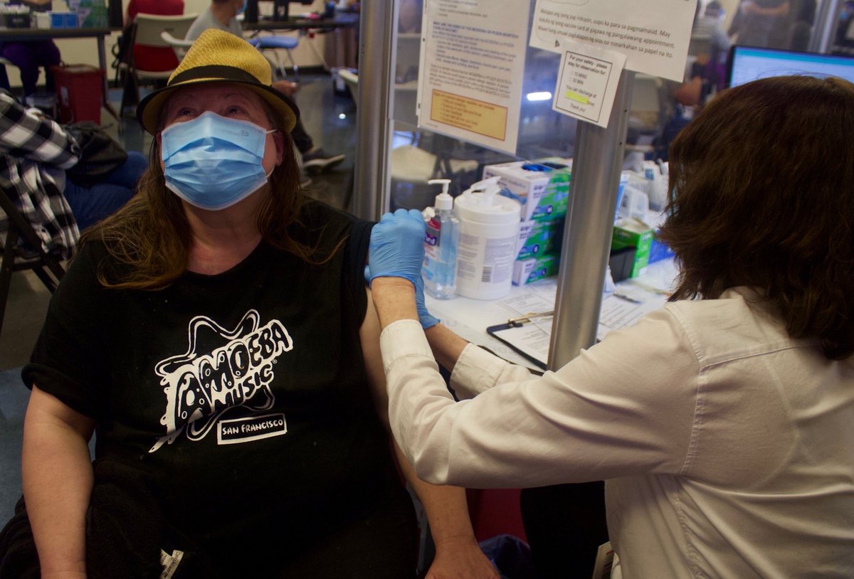 LondonBreed's tweet photo. Walk-in vaccinations are available for San Franciscans age 65 and older!
 Drop-in daily, 9am-3pm until Feb 23 at SF General Hospital (1001 Potrero Ave, Building 30). No appointment needed. 
Reach out to your older family, friends, and neighbors and help them get vaccinated! https://t.co/wek06N8Btq